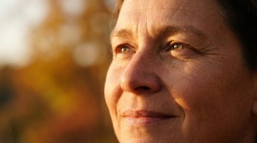 scopri il momento migliore della vita secondo uno psicologo: quando una persona inizia a pensare in modo positivo e consapevole, trasformando la propria esistenza.